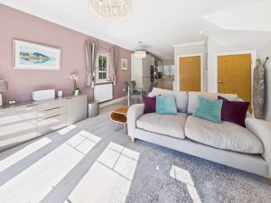 LOUNGE / DINING ROOM- click for photo gallery